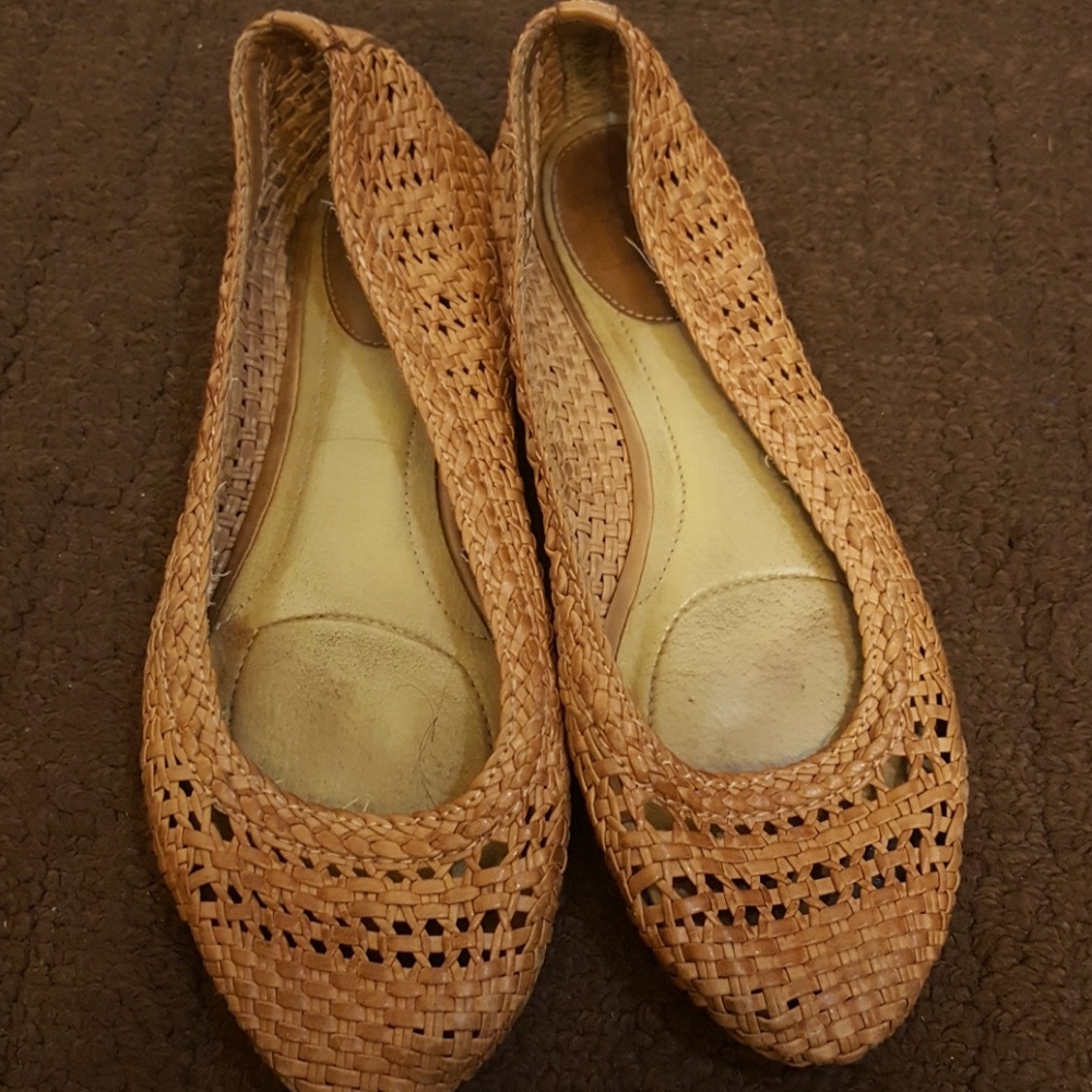 SOLD- Frye Woven ballet flats